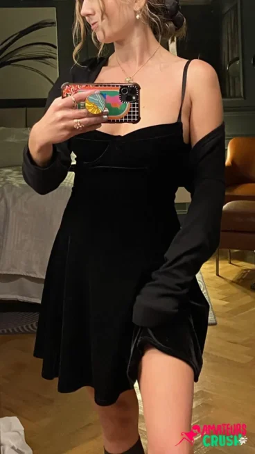 leaked sexy young amateur married classy nudes