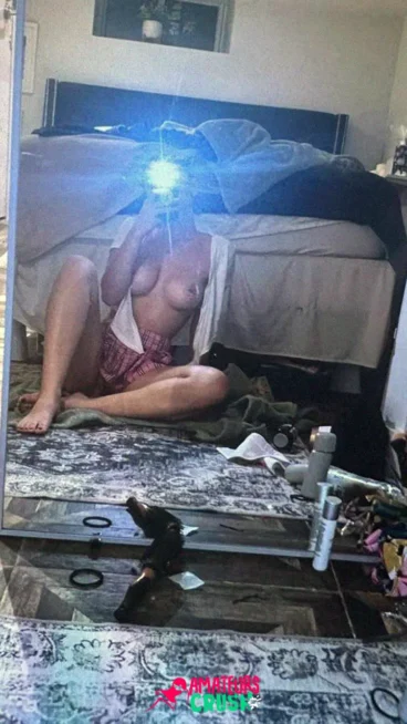 sweet teen amateur big tits nude selfies of MG